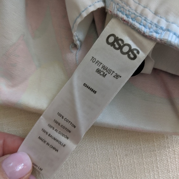 ASOS Watermelon and Pineapple Jean Shorts Size 4 - Picture 6 of 7